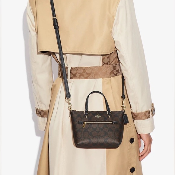 Coach Mini Gallery Crossbody In Signature Canvas Brown Black - Picture 2 of 7